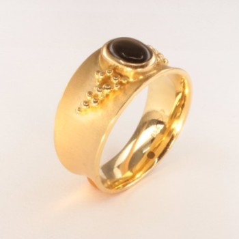 Schwarzer Sternsaphir Ring